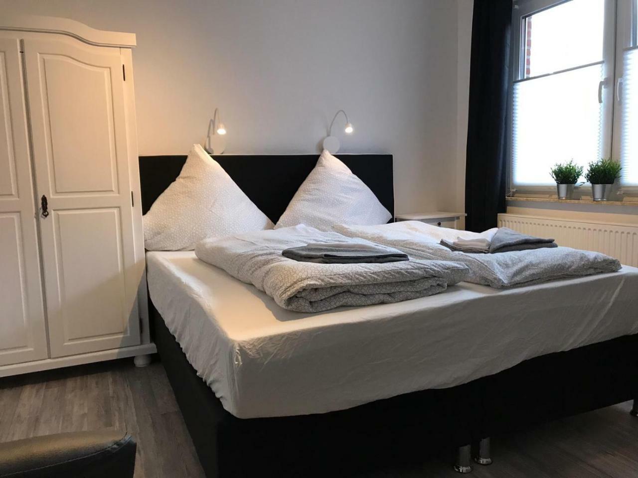 Kleine Moewe Aparthotel Nessmersiel Ngoại thất bức ảnh